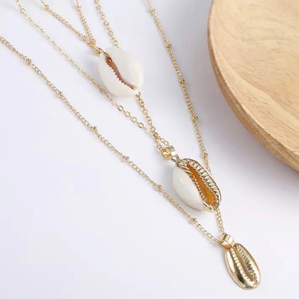 Cowry necklace set